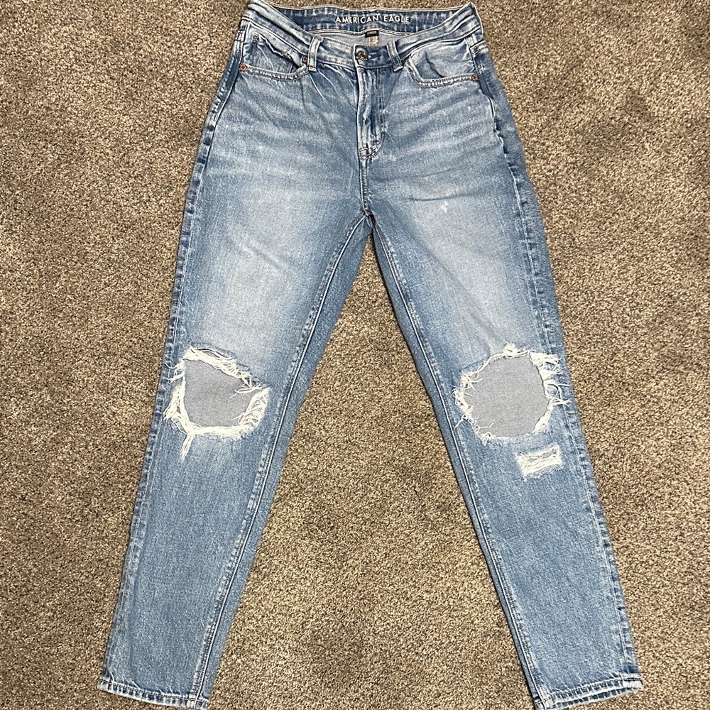 American Eagle Outfitters Light Blue Ripped Jeans Strigid